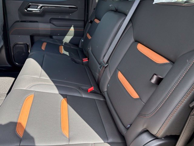 New 2026 GMC Sierra 1500 AT4 AWD/4WD image 5