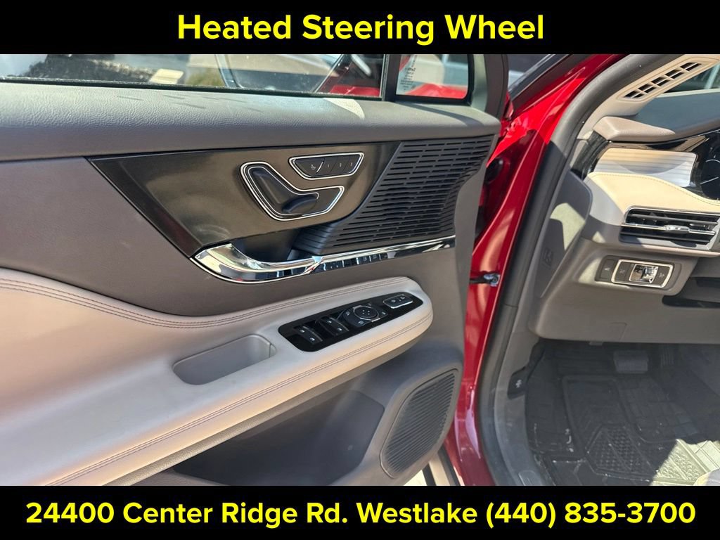 Used 2022 Lincoln Corsair AWD w/ Premium Package image 18
