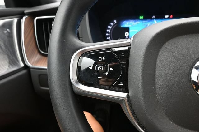 Used 2023 Volvo XC60 B6 Ultimate w/ Protection Package Premier AWD/4WD image 26
