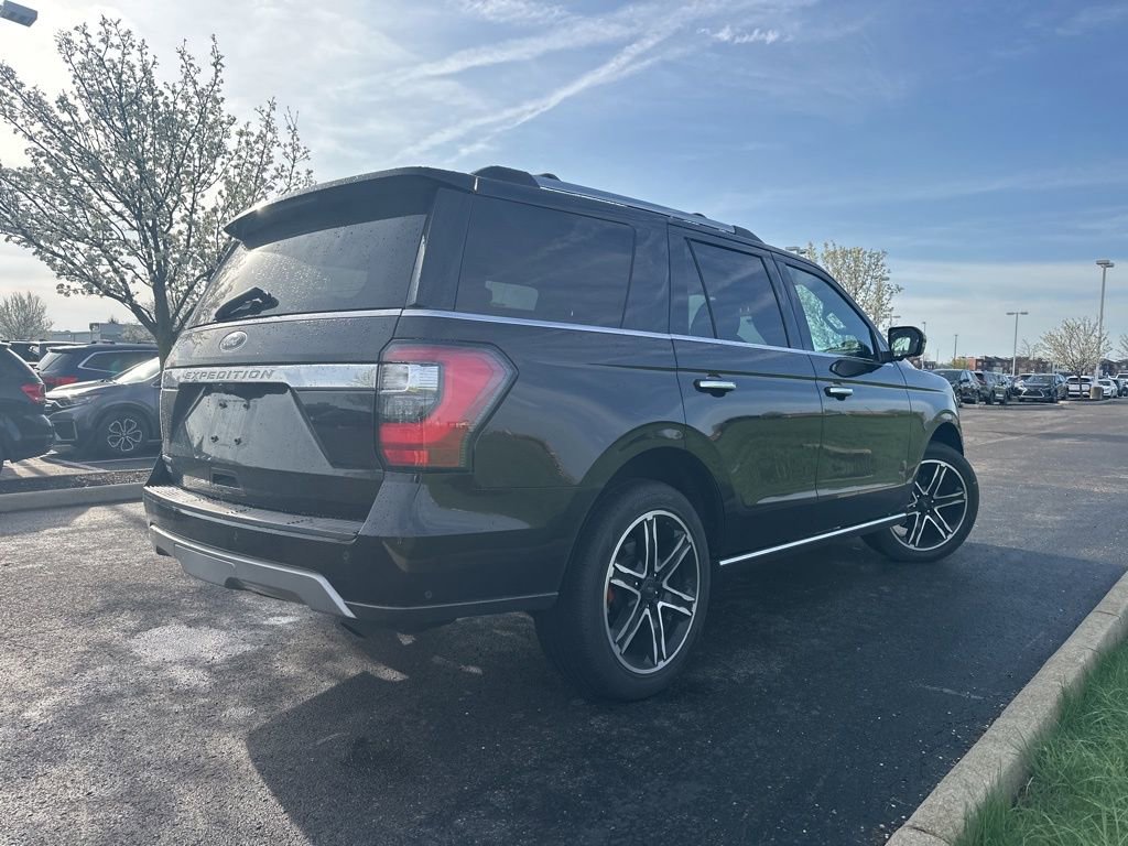 Used 2021 Ford Expedition Limited image 11
