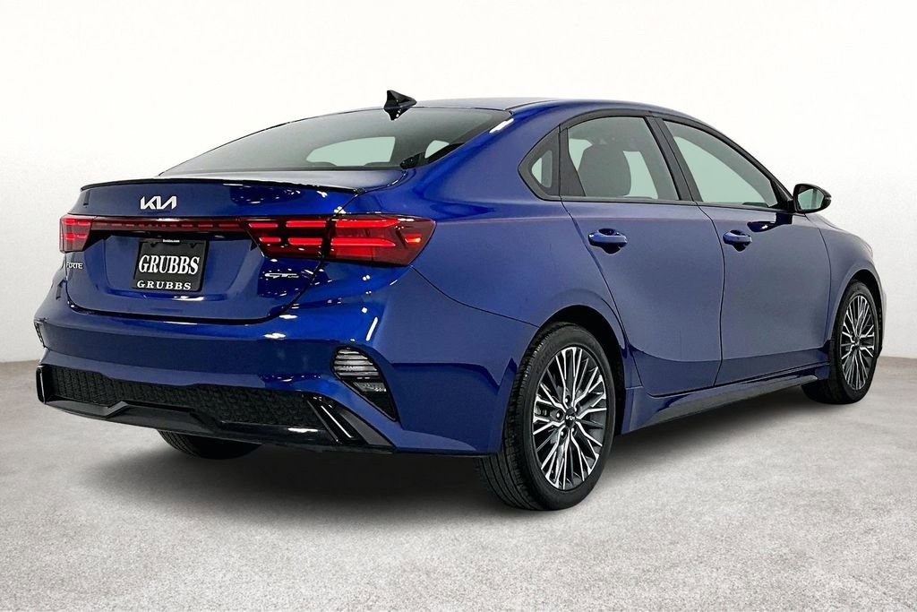 Used 2024 Kia Forte GT-Line image 2