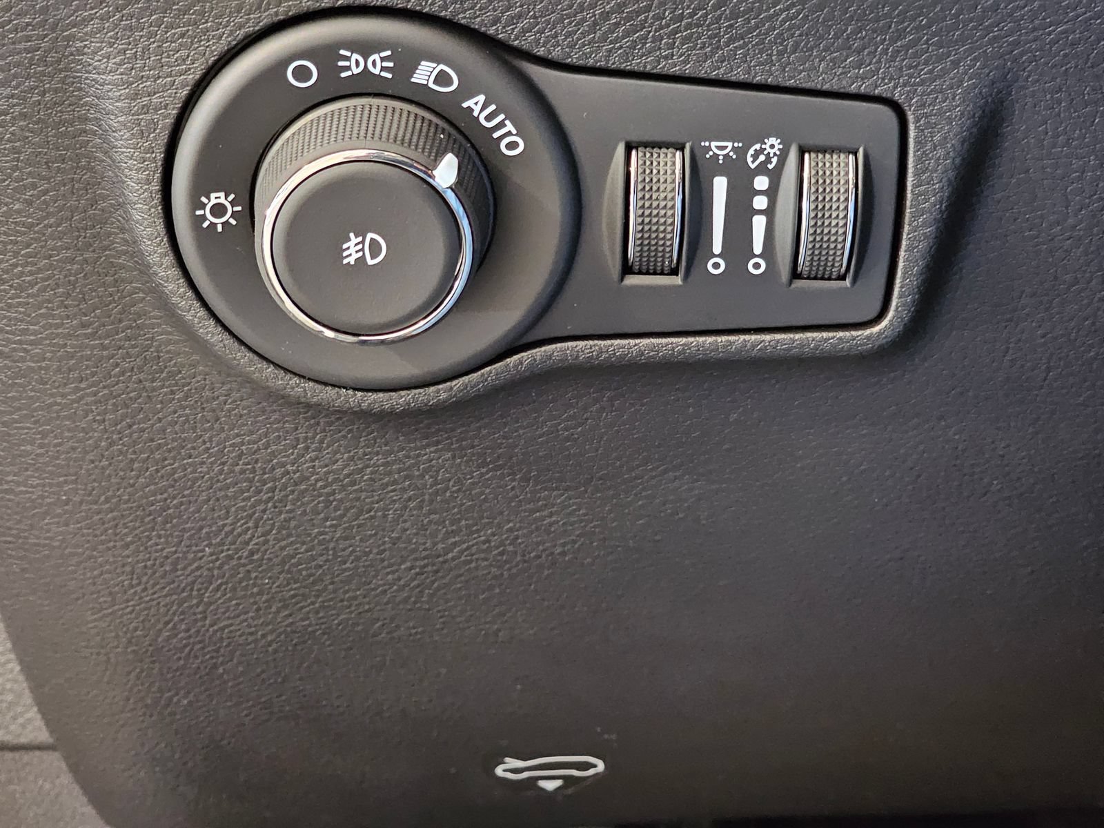 New 2026 Jeep Compass Latitude AWD/4WD image 23