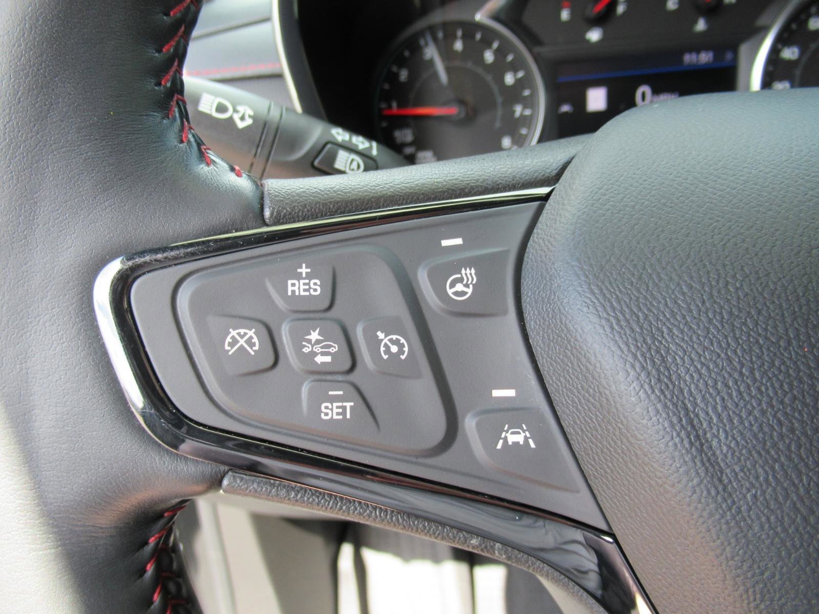 Used 2022 Chevrolet Equinox RS w/ RS Leather Package FWD image 22