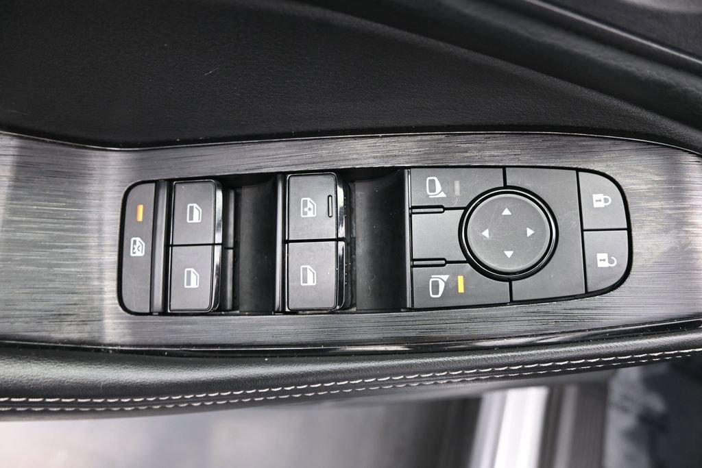 Used 2022 Nissan Rogue SV FWD image 11