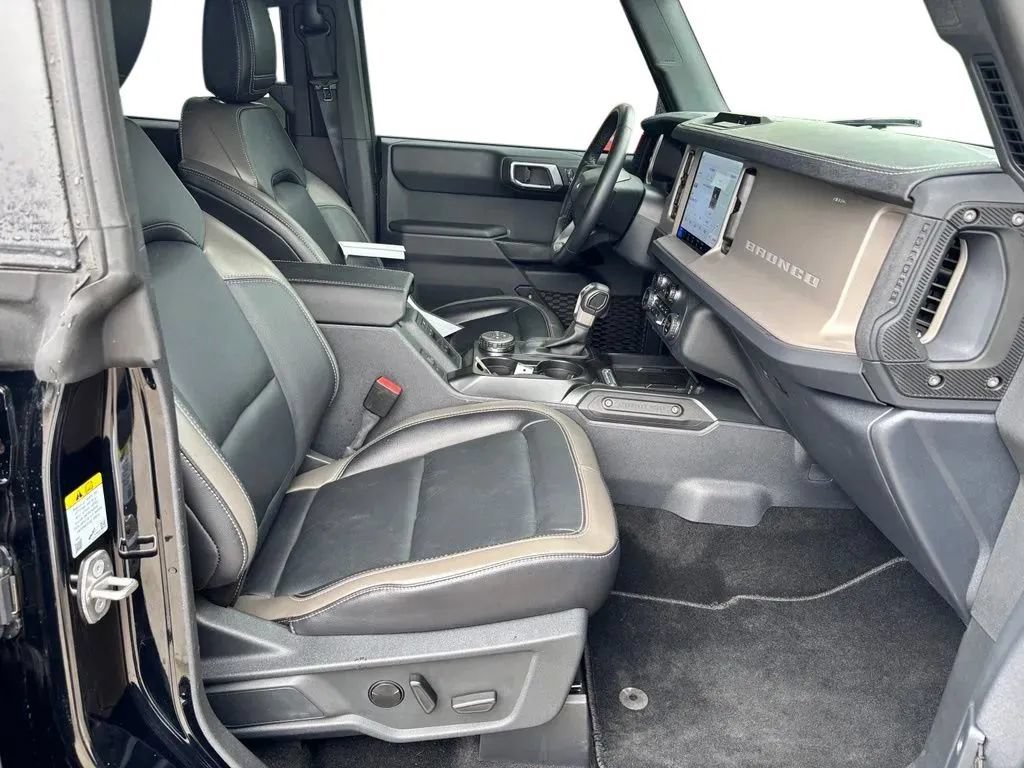 Used 2025 Ford Bronco Outer Banks AWD/4WD image 33