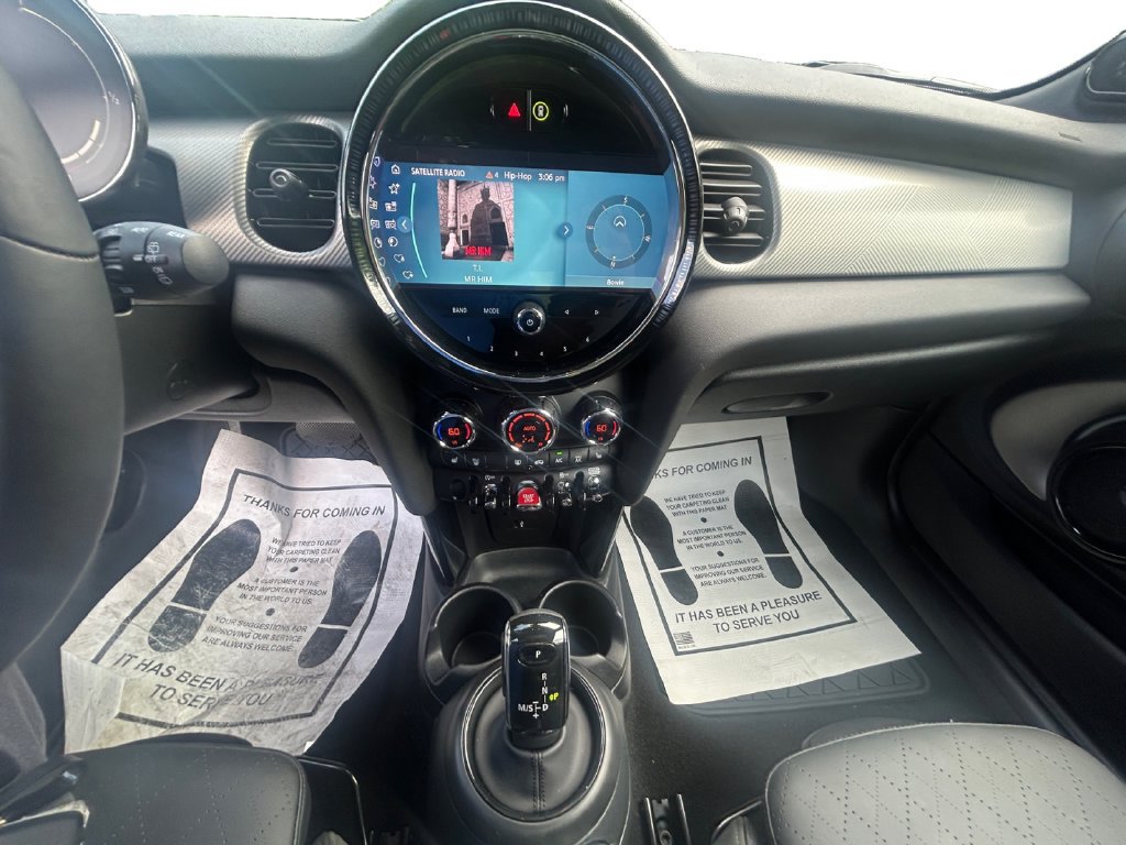 Used 2024 MINI Cooper S w/ Signature Upholstery Package FWD image 11