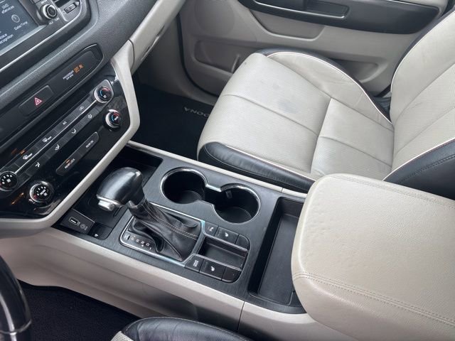 Used 2019 Kia Sedona EX image 26