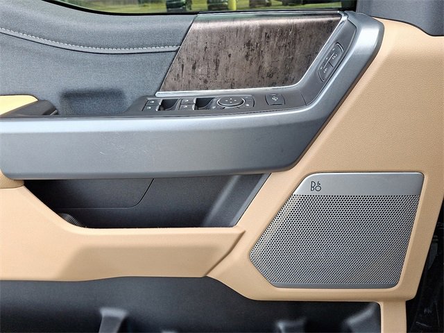 Used 2024 Ford F350 Lariat w/ Lariat Ultimate Package image 12