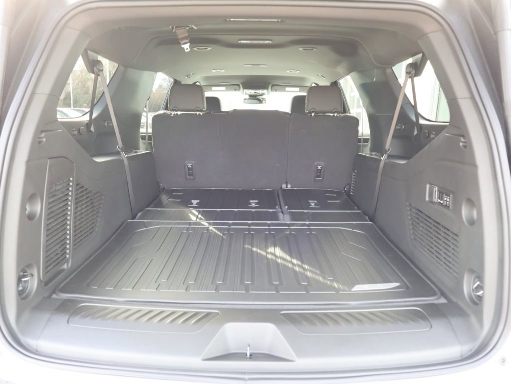 New 2026 GMC Yukon XL Elevation w/ LPO, Elevation Black Package image 34
