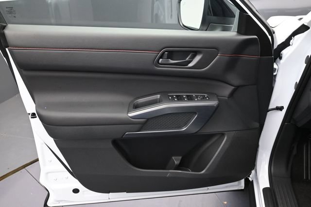 New 2026 Nissan Pathfinder Rock Creek w/ Rock Creek Premium Package AWD/4WD image 18