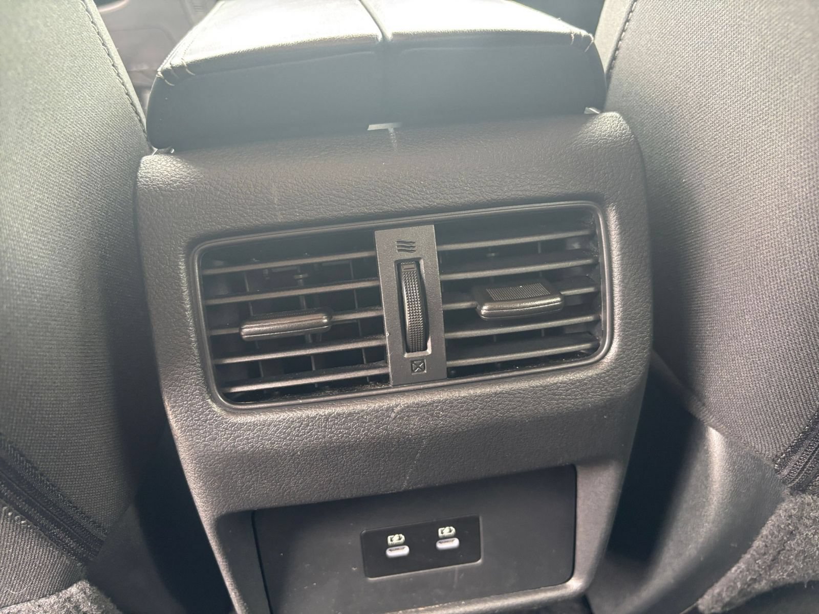 Used 2025 Nissan Rogue SV AWD/4WD image 21