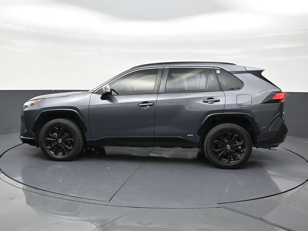 Used 2023 Toyota RAV4 SE AWD/4WD image 2