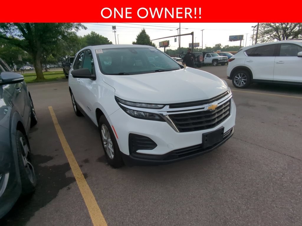 Used 2022 Chevrolet Equinox LS w/ LPO, Floor Liner Package FWD image 3