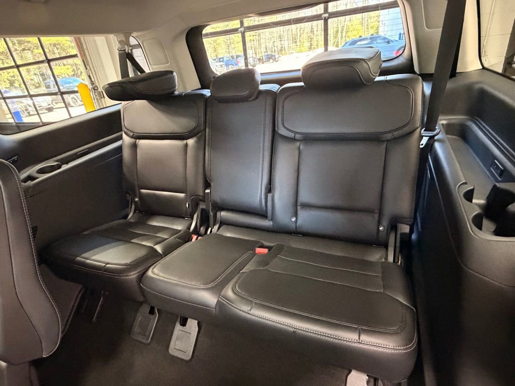 Used 2025 Ford Expedition Max Platinum w/ Driver's Package AWD/4WD image 22