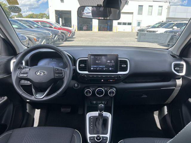 New 2026 Hyundai Venue SEL FWD image 6