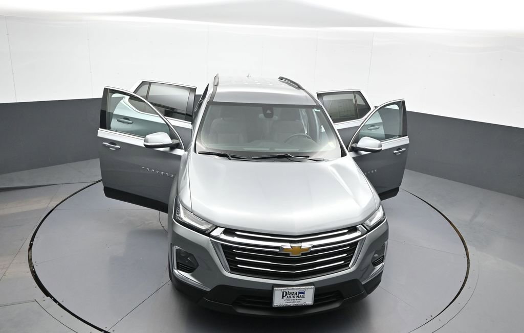 Used 2023 Chevrolet Traverse LT AWD/4WD image 47