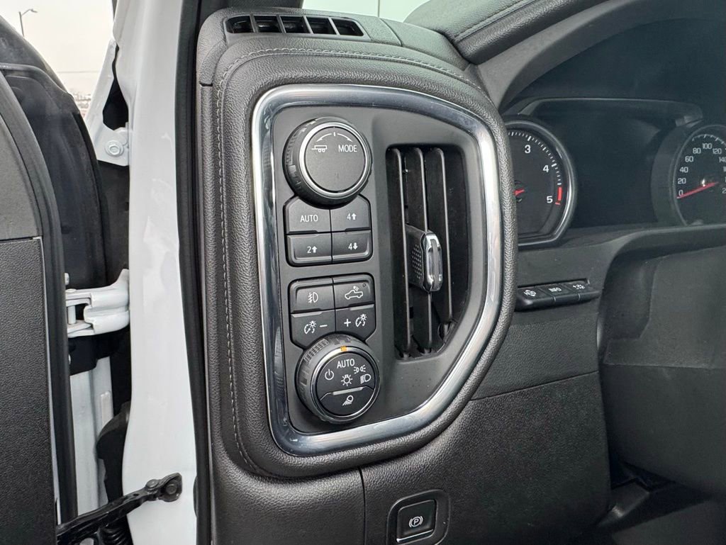 Used 2023 Chevrolet Silverado 3500 High Country image 19