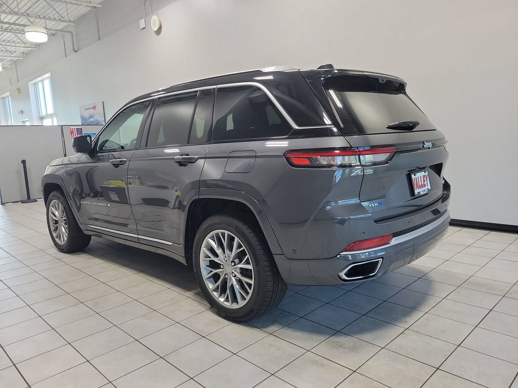 Certified 2022 Jeep Grand Cherokee Summit w/ Advanced Protech Group IV AWD/4WD image 10