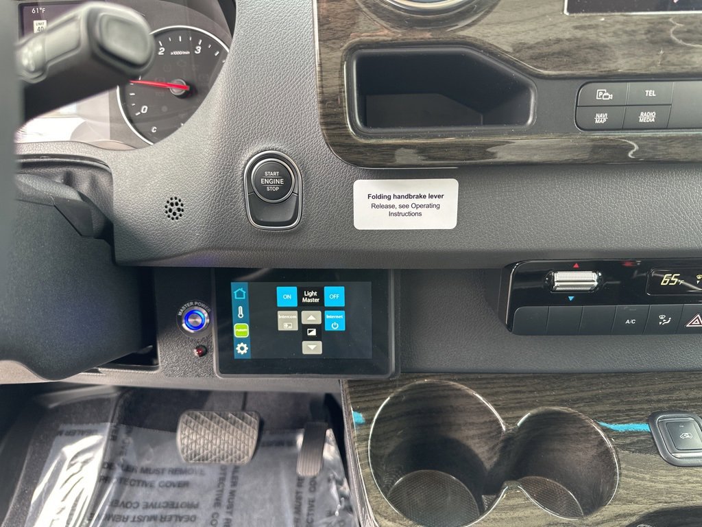 Used 2023 Mercedes-Benz Sprinter 3500 image 36