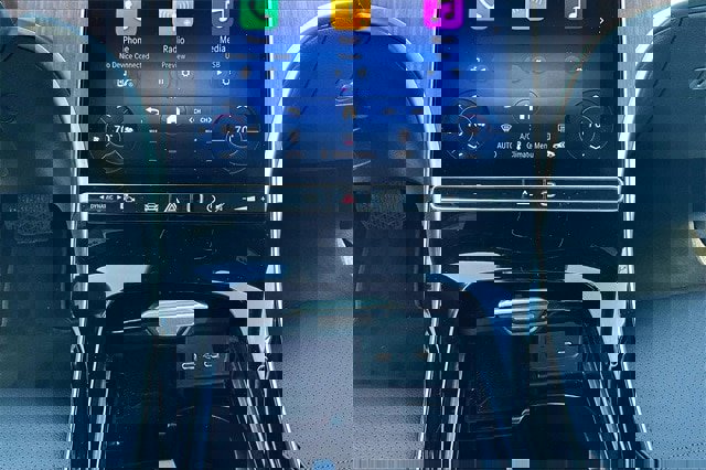 Certified 2025 Mercedes-Benz C 300 4MATIC Sedan image 18