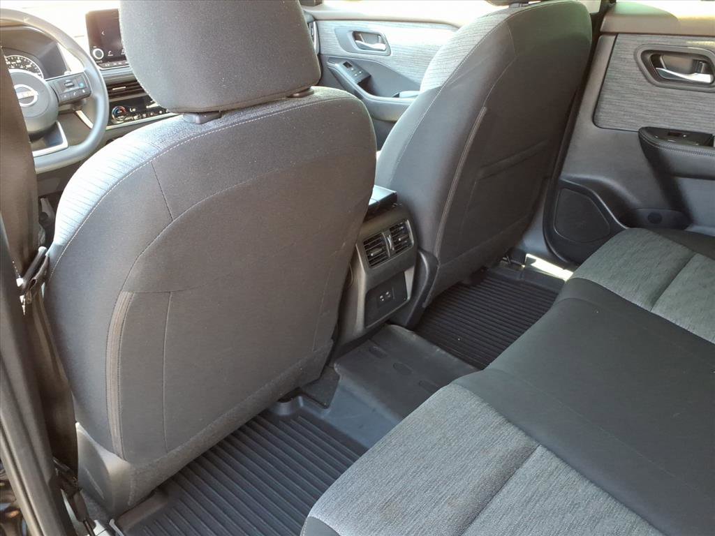 Used 2023 Nissan Rogue SV AWD/4WD image 14