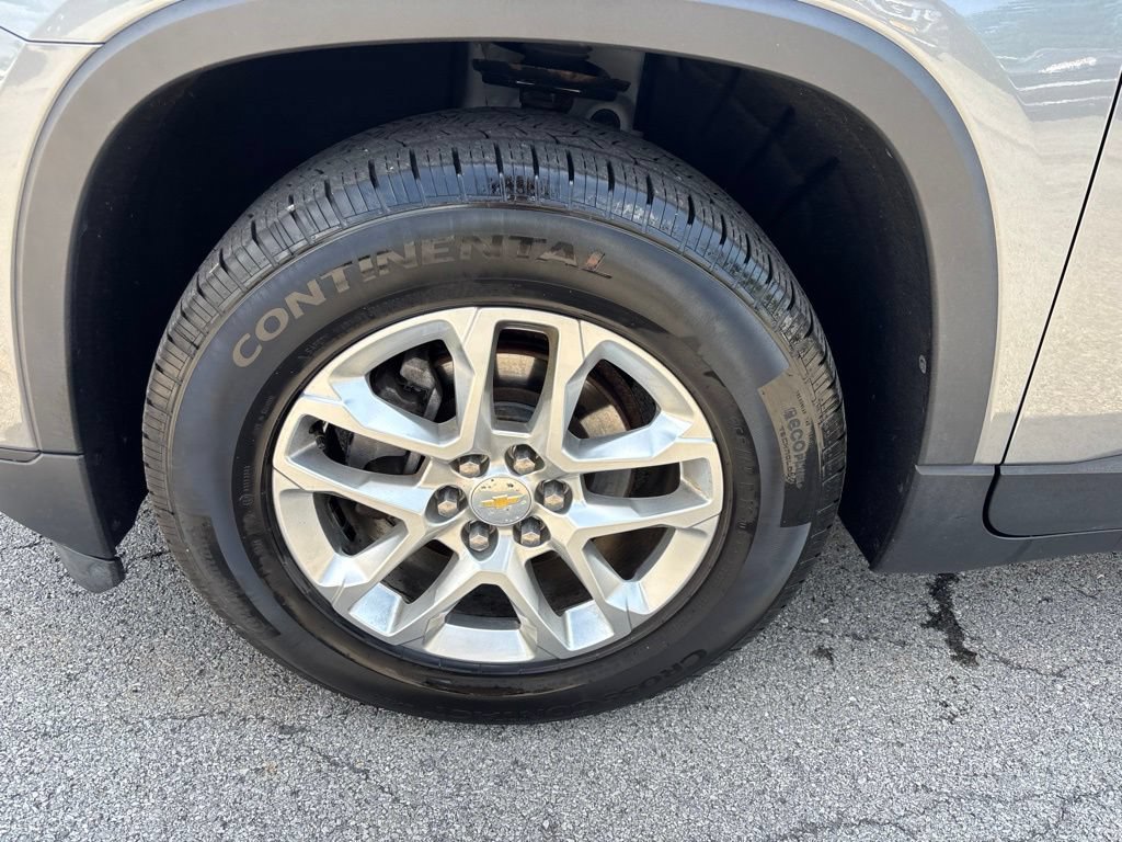 Used 2018 Chevrolet Traverse LS w/ LPO, Floor Liner Package FWD image 10