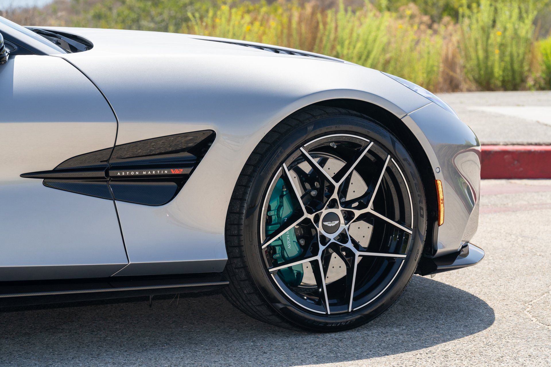 Used 2026 Aston Martin Vanquish RWD image 8