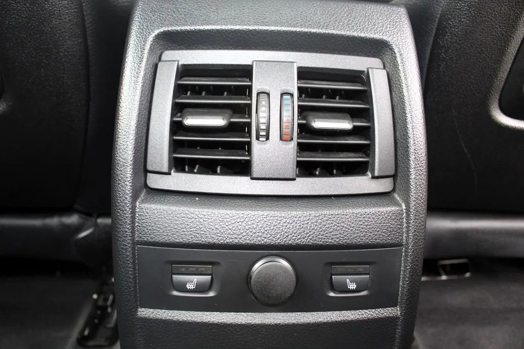 Used 2014 BMW 328i xDrive Sedan AWD/4WD image 21