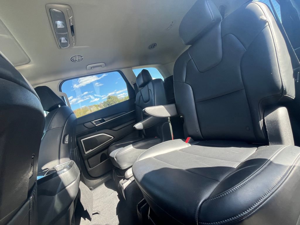 Used 2025 Kia Telluride S FWD image 15