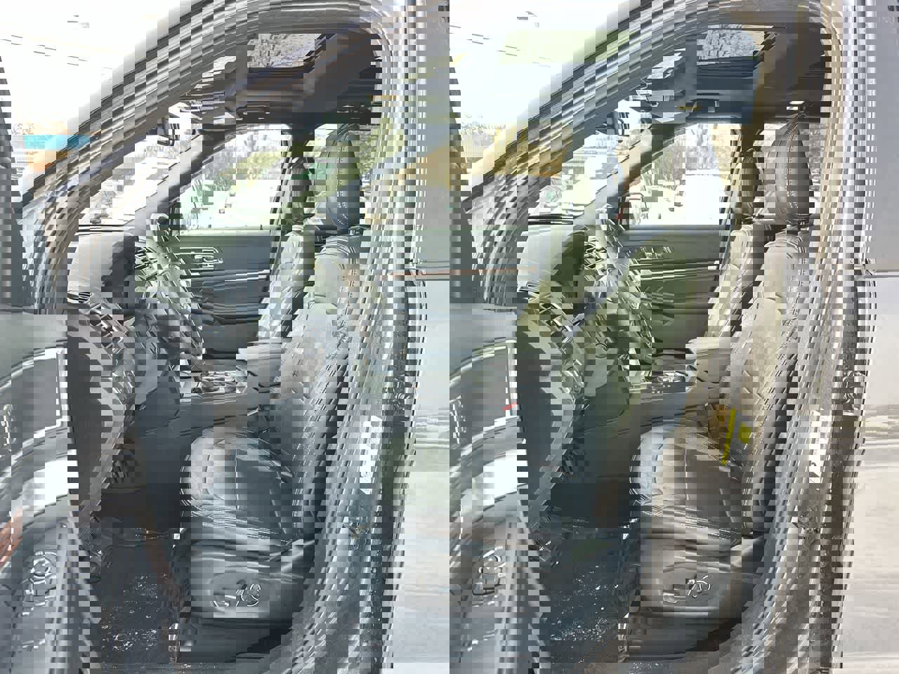 Used 2018 Ford Explorer Limited w/ Equipment Group 301A image 21
