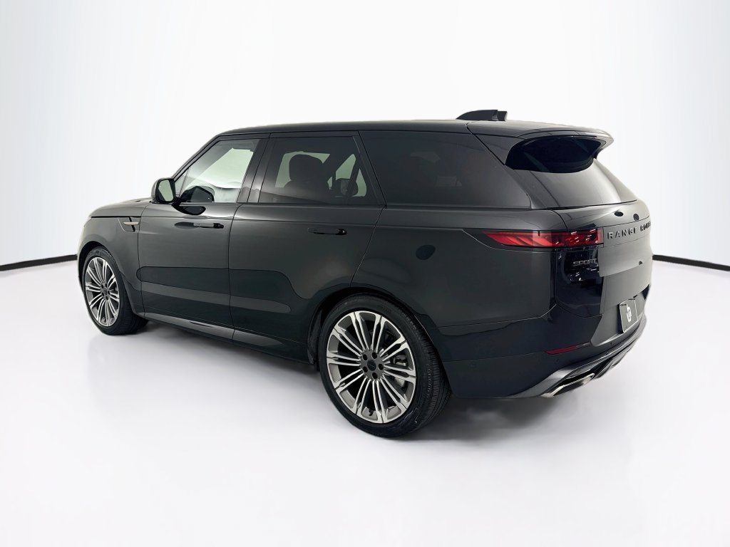 Used 2026 Land Rover Range Rover Sport SE AWD/4WD image 7
