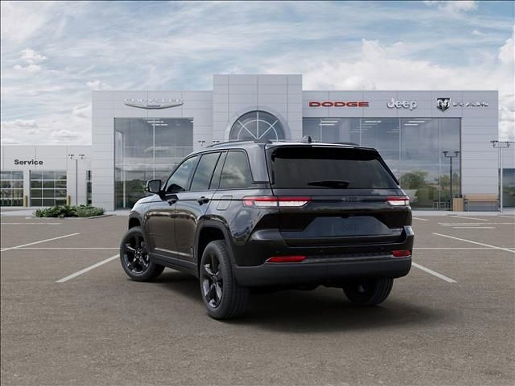 New 2025 Jeep Grand Cherokee Limited w/ Black Appearance Package AWD/4WD image 3