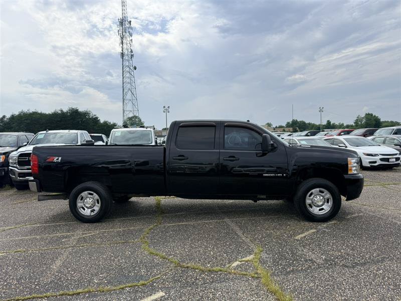 Used 2008 Chevrolet Silverado 3500 LTZ w/ Suspension Package, Off-Road AWD/4WD image 4