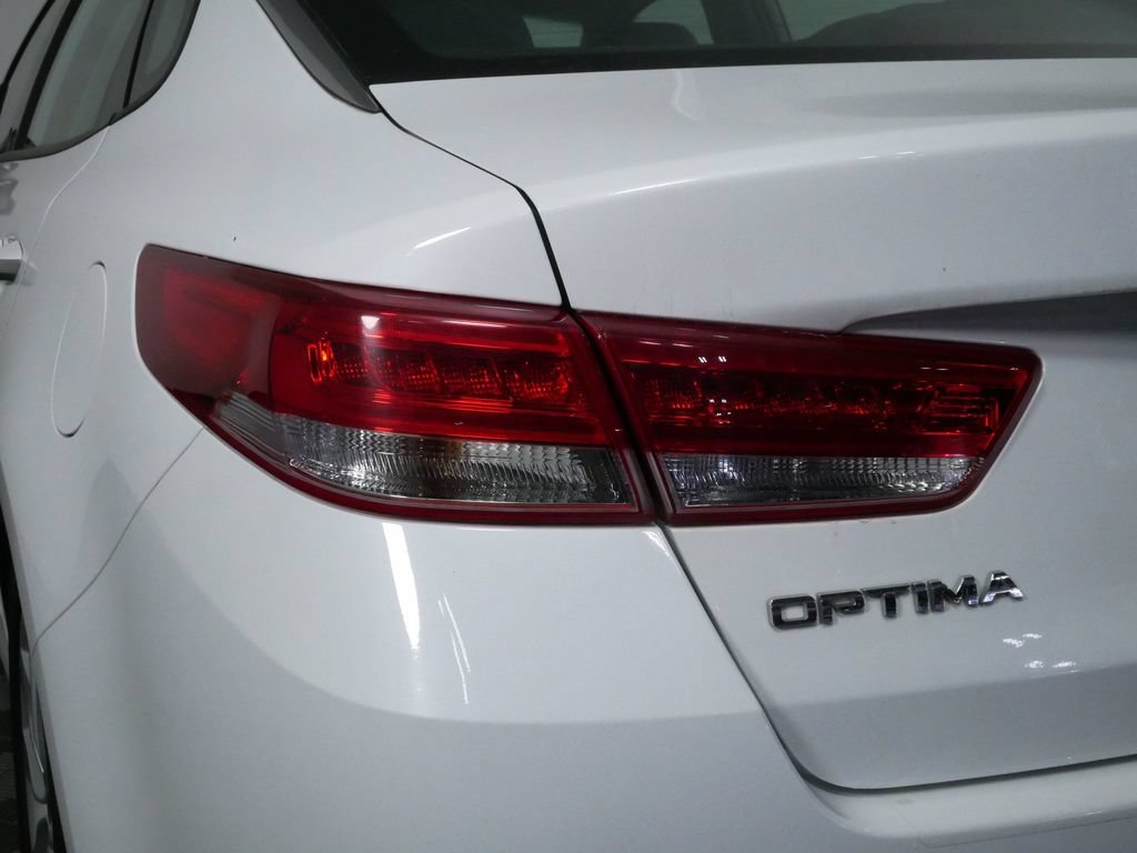 Used 2017 Kia Optima EX FWD image 12