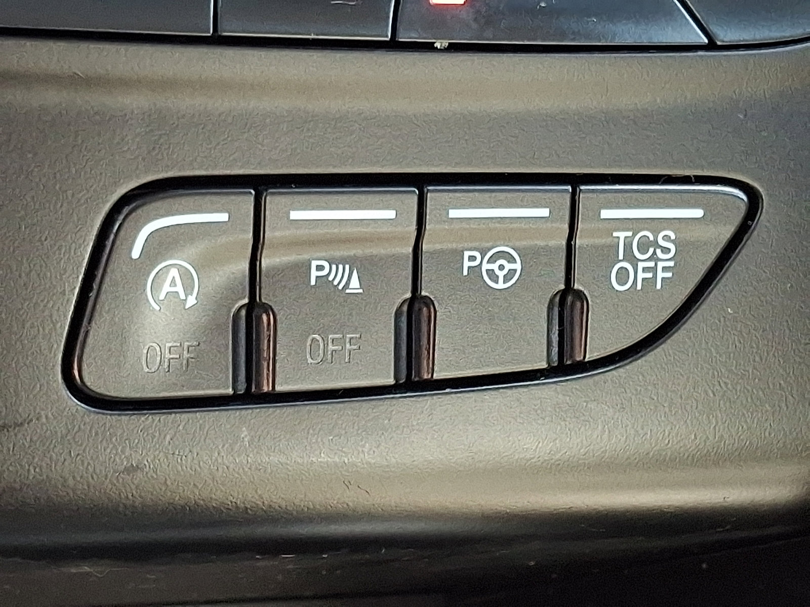 Certified 2019 Ford Escape Titanium AWD/4WD image 25