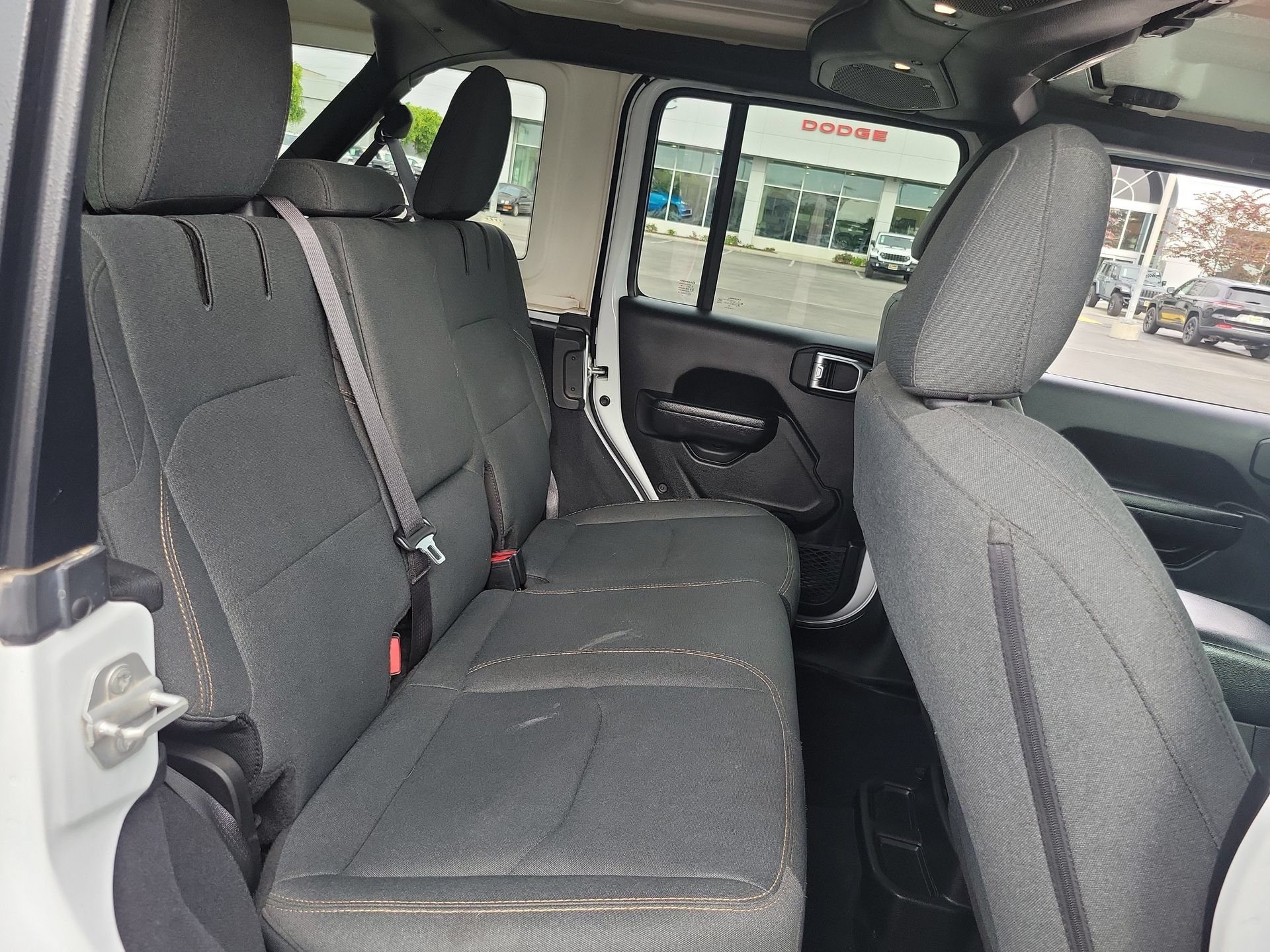 Certified 2024 Jeep Wrangler Unlimited AWD/4WD image 23