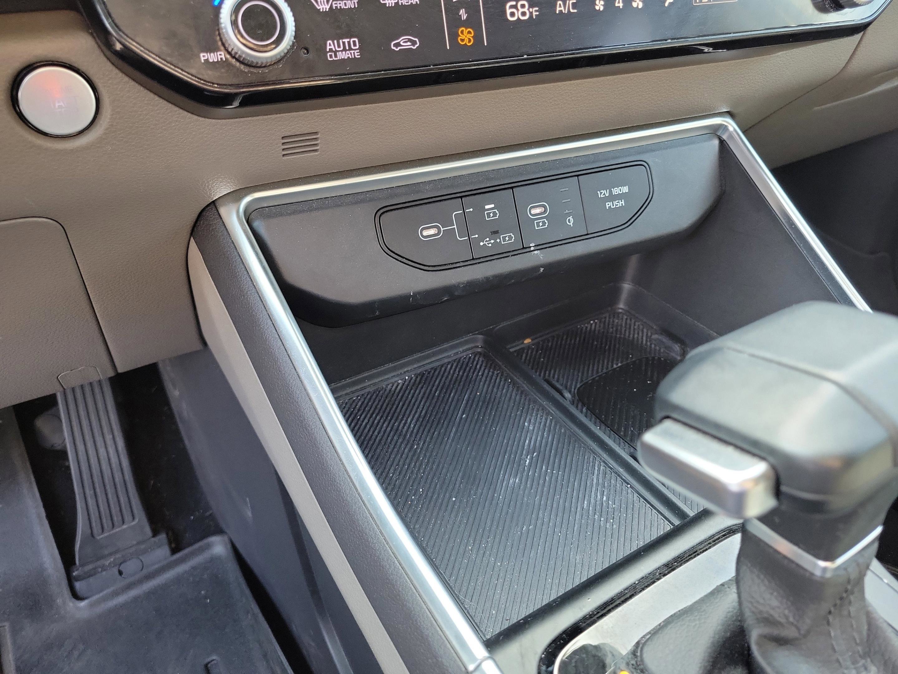 Used 2025 Kia Carnival SX FWD image 20