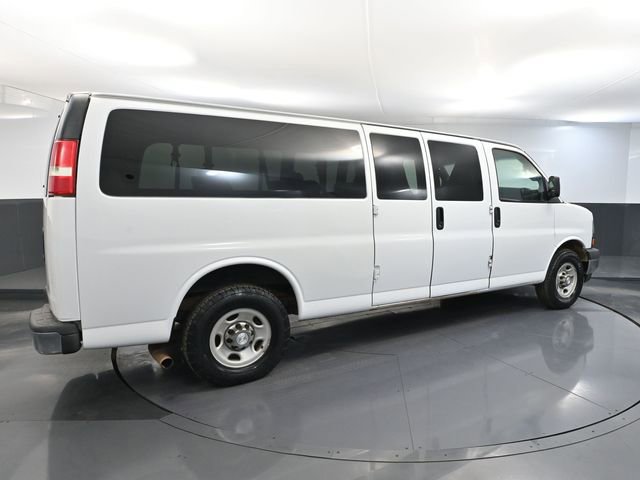 Used 2017 Chevrolet Express 3500 LT w/ LT Preferred Equipment Group image 4