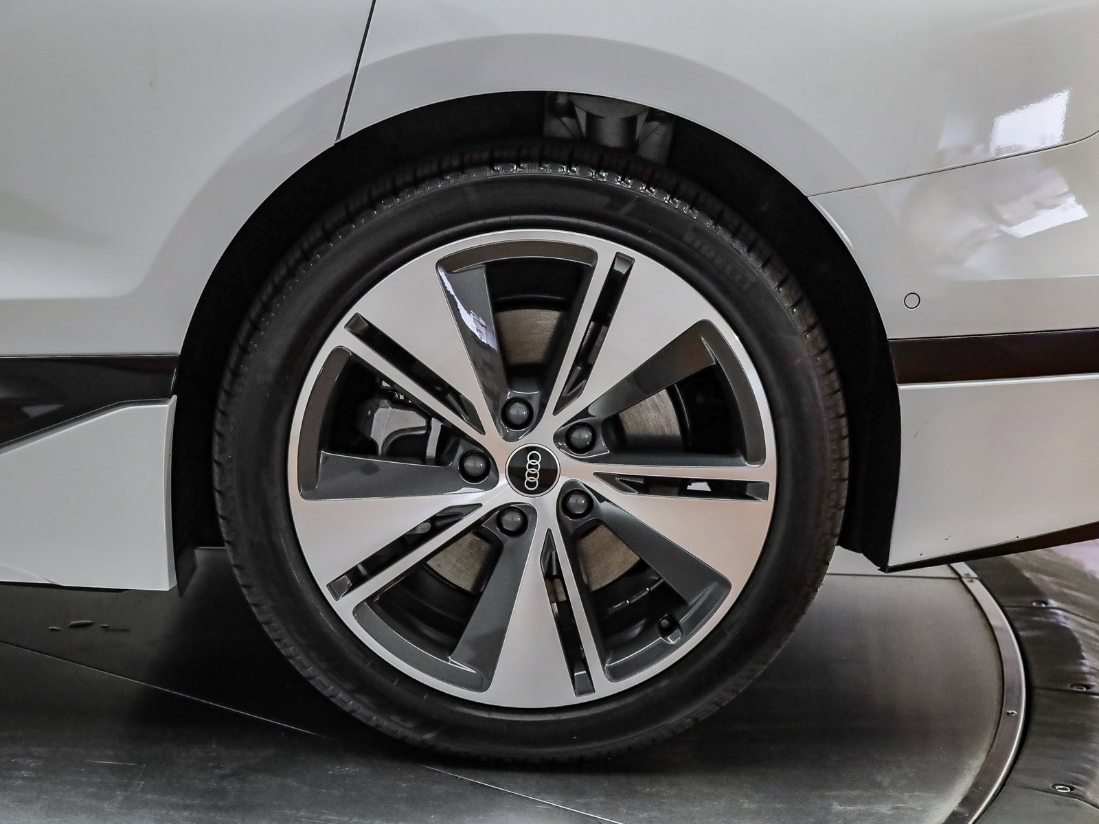 New 2025 Audi A6 e-tron Premium Plus image 12