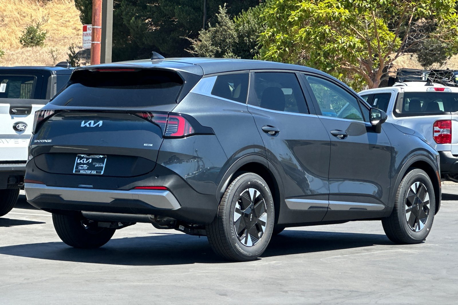 New 2026 Kia Sportage LX FWD image 4