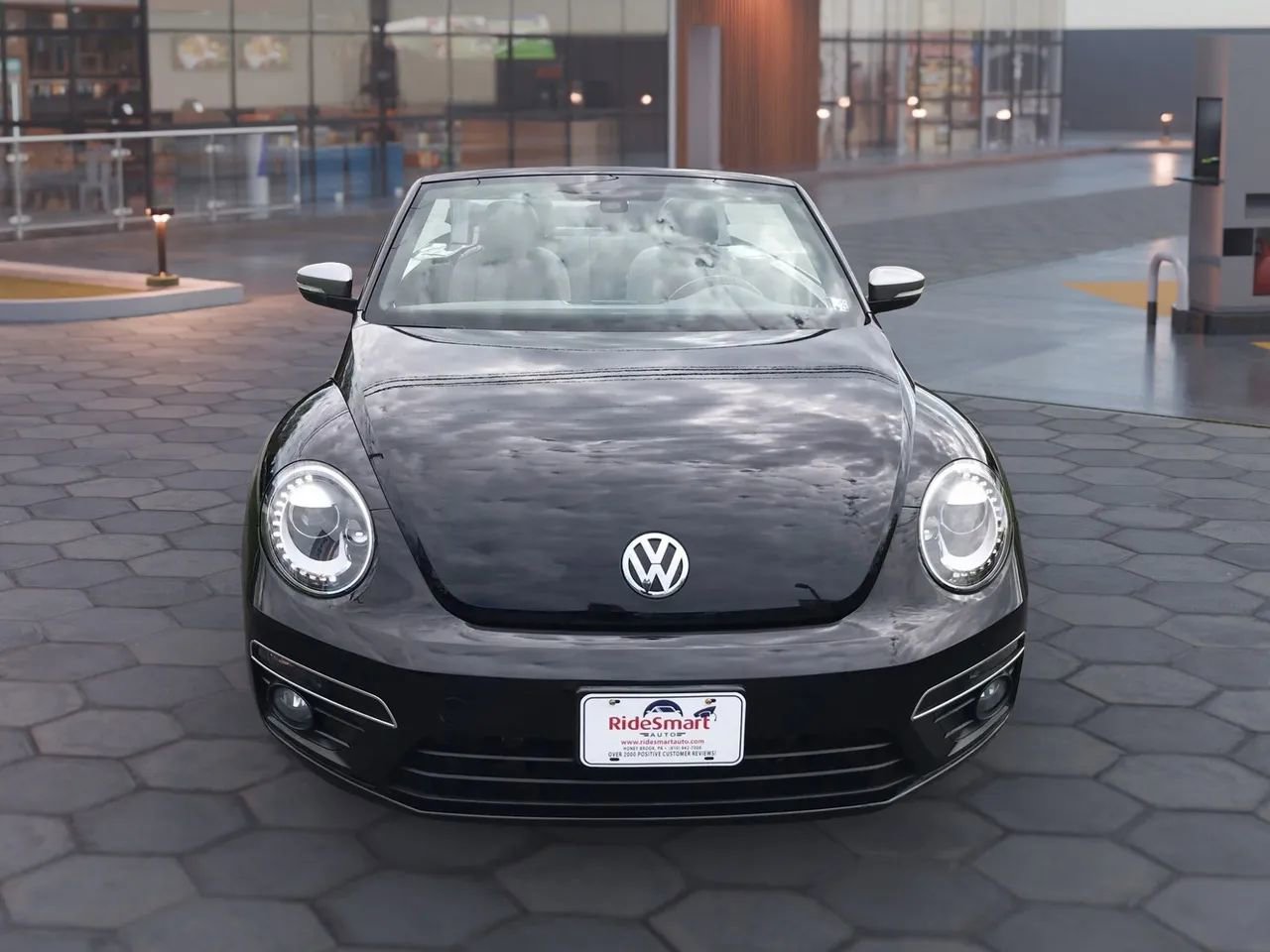 Used 2014 Volkswagen Beetle TDI FWD image 7
