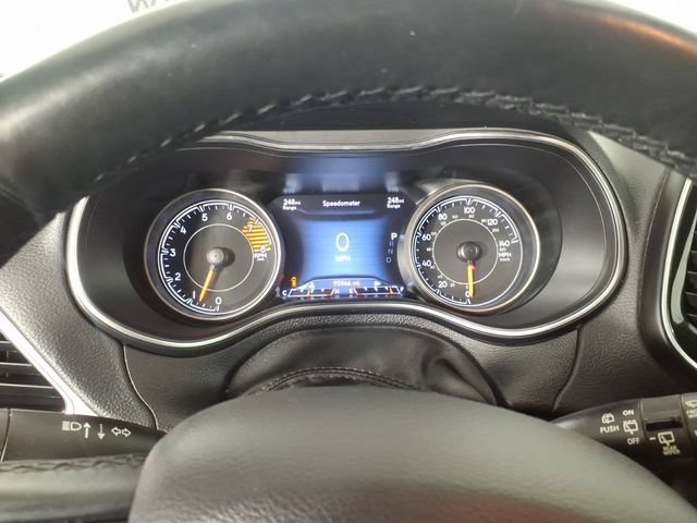 Used 2019 Jeep Cherokee Limited AWD/4WD image 19