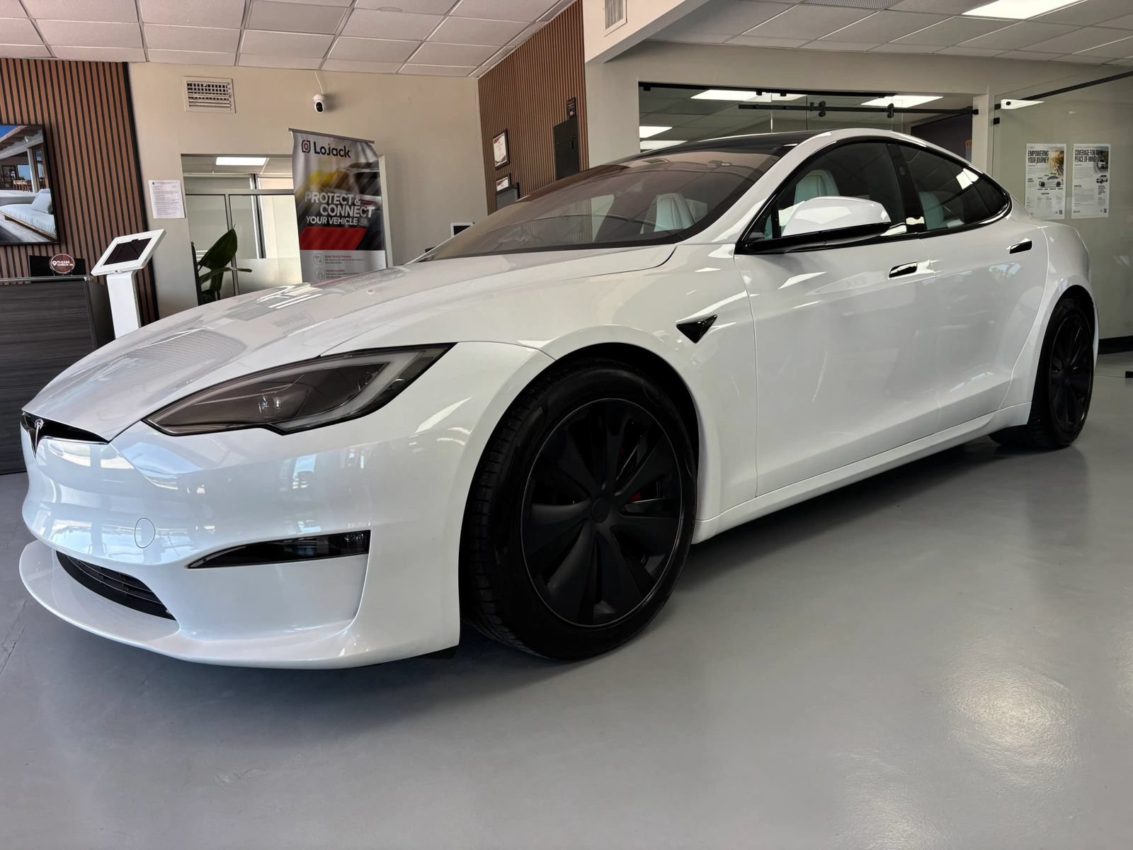 Used 2025 Tesla Model S Plaid AWD/4WD image 1