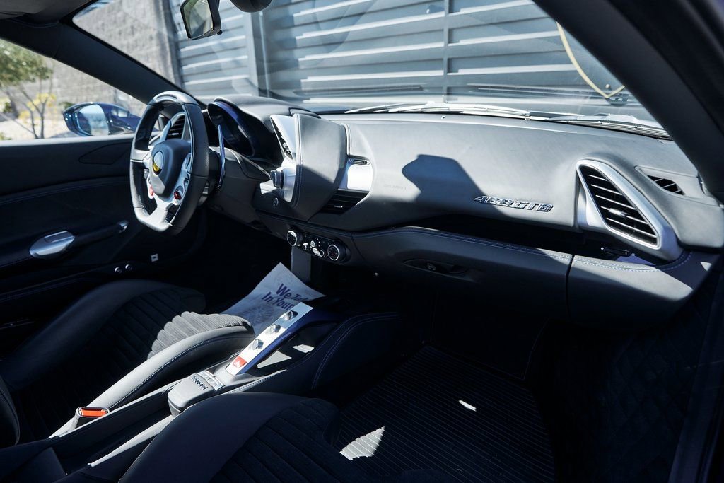 Used 2018 Ferrari 488 GTB image 44