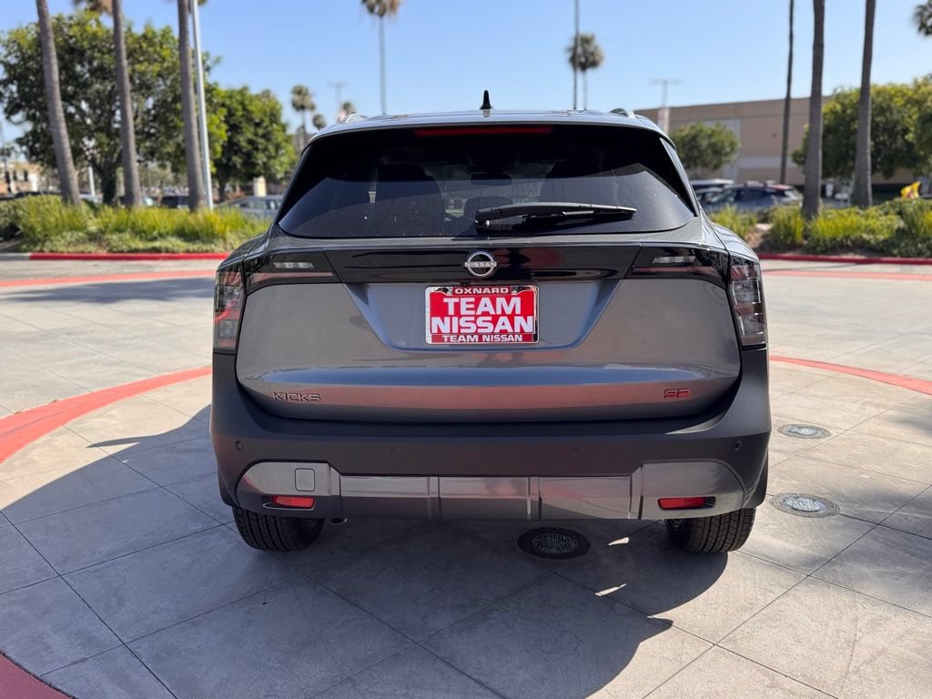 New 2026 Nissan Kicks SR w/ SR Premium Package FWD image 6