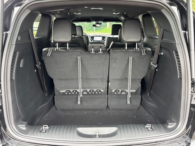 New 2027 Chrysler Pacifica Select w/ Family Tech Group FWD image 33