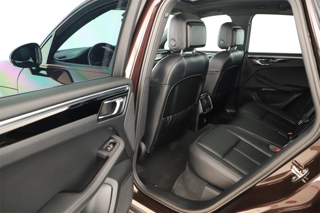 Used 2023 Porsche Macan Turbo image 26