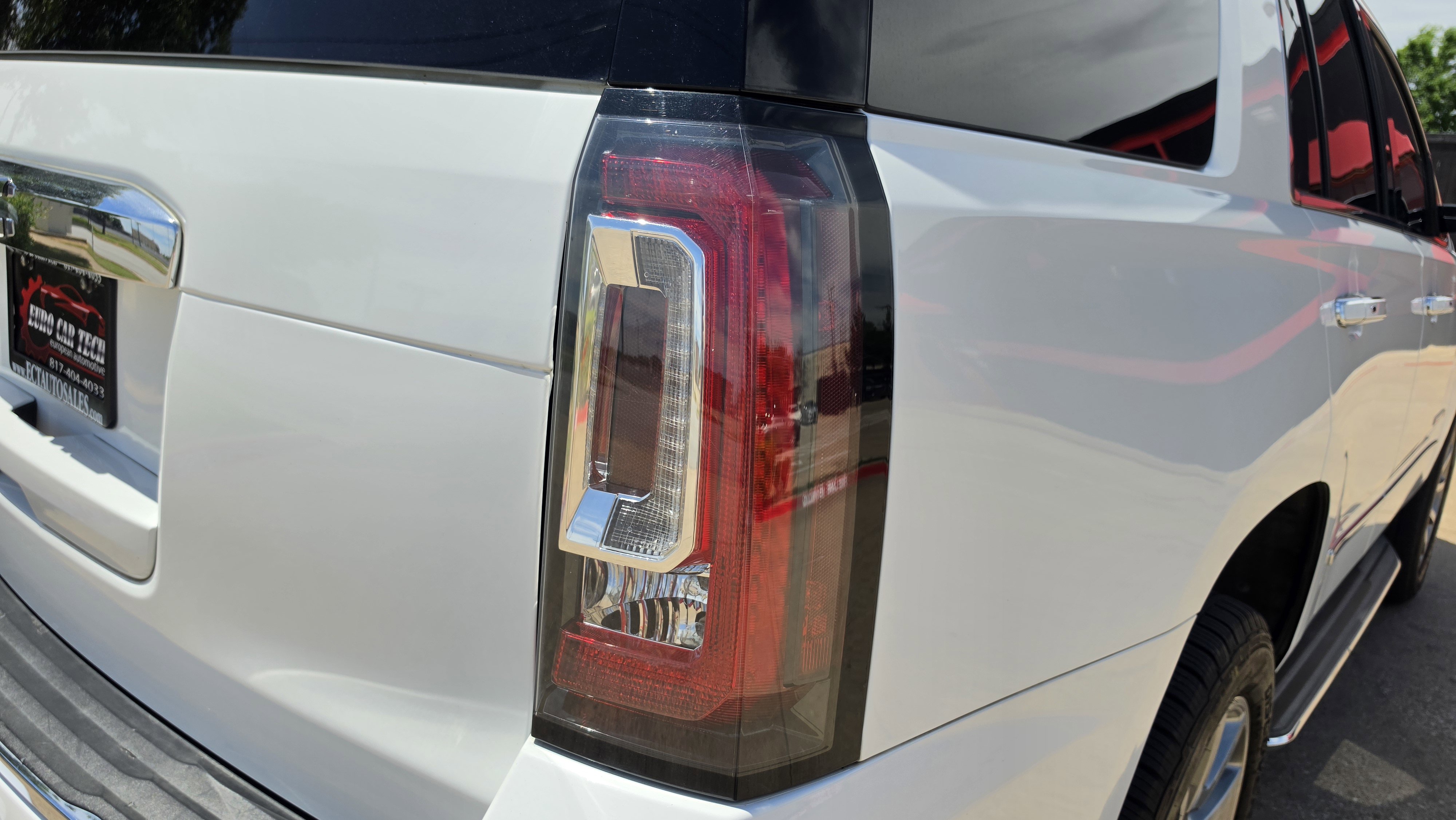 Used 2018 GMC Yukon Denali RWD image 9