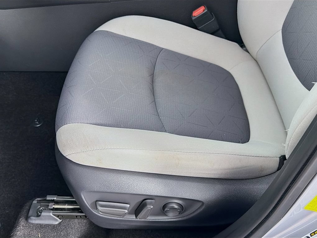 Used 2022 Toyota RAV4 XLE w/ Convenience Package AWD/4WD image 24