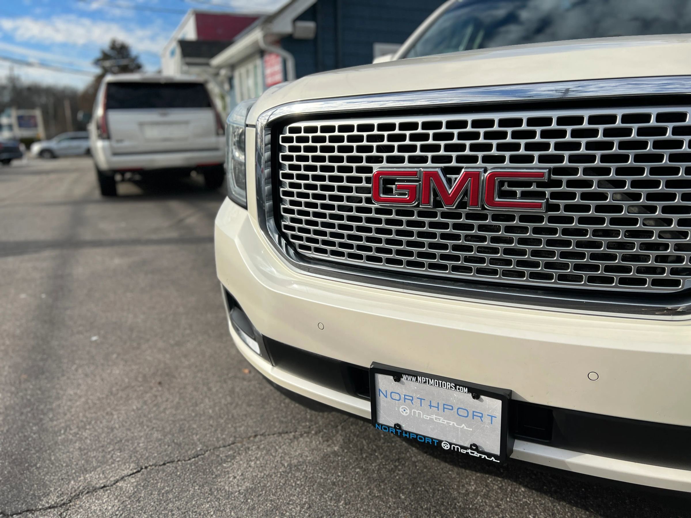 Used 2015 GMC Yukon Denali image 34
